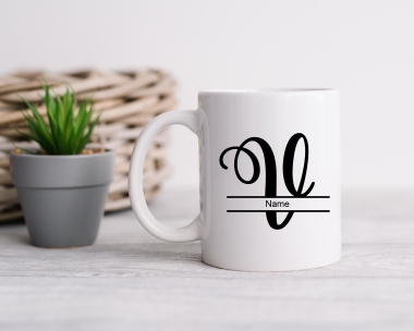 Tasse mit Monogramm Buchstabe V